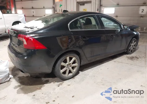 2016 Volvo S60 T5 Premier z USA, uszkodzony, nr VIN YV1612TKXG2391800